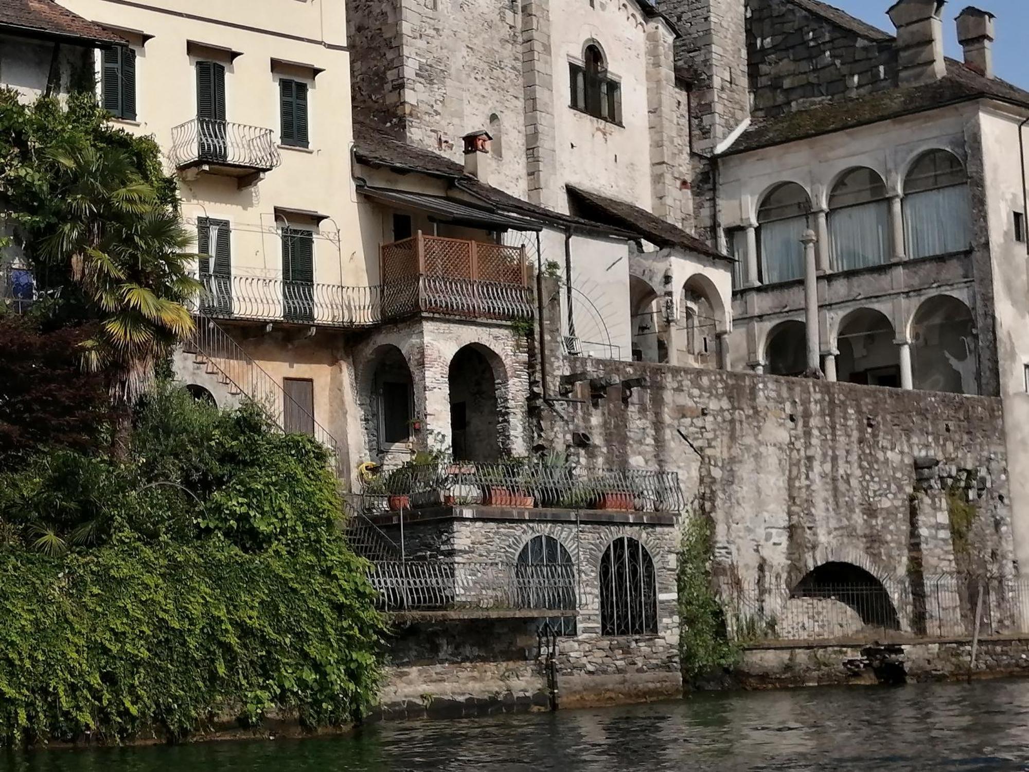 Il Sasso Appartamento Orta San Giulio Bilik gambar